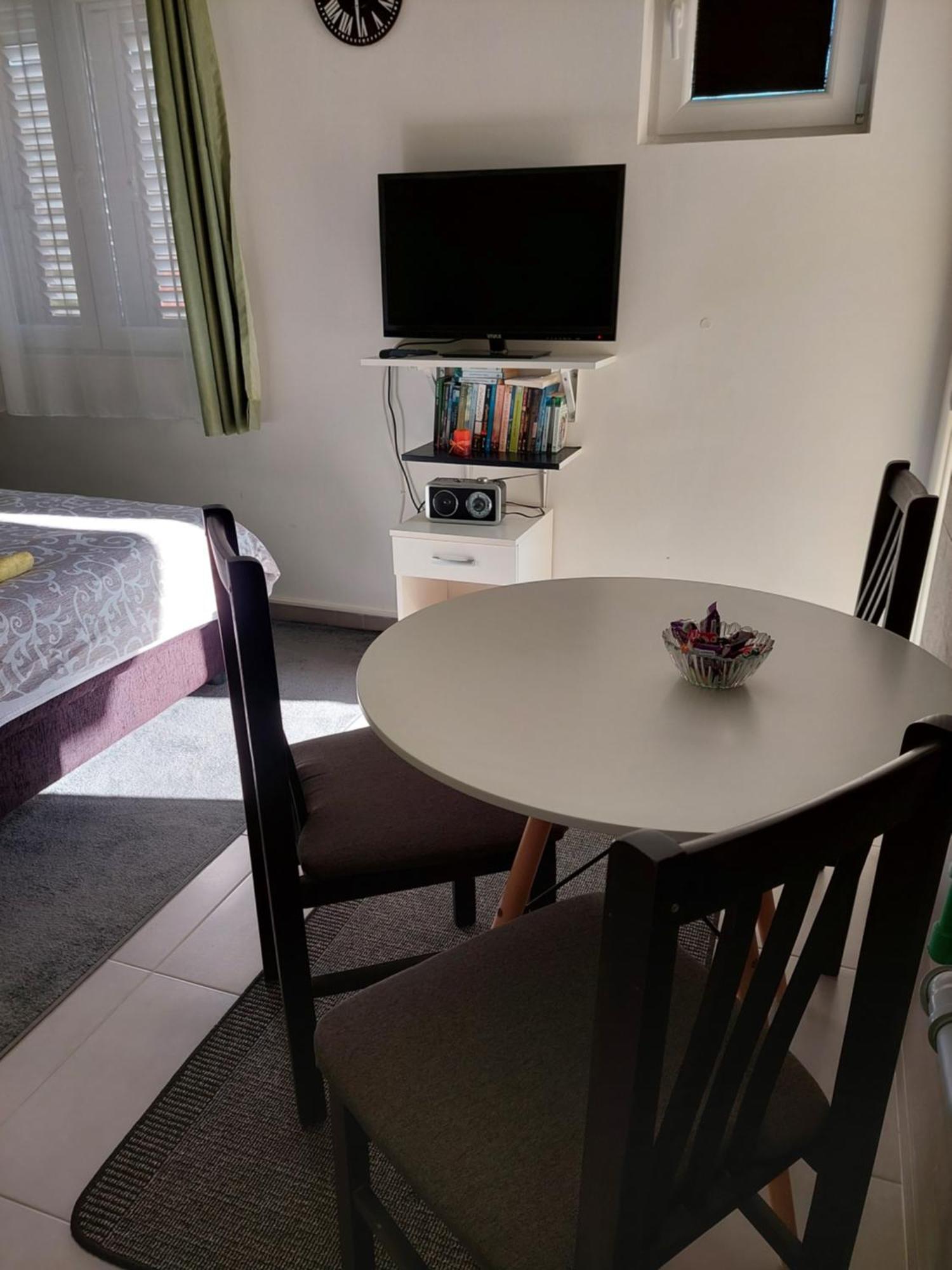 Apartmani Irena 티바트 객실 사진